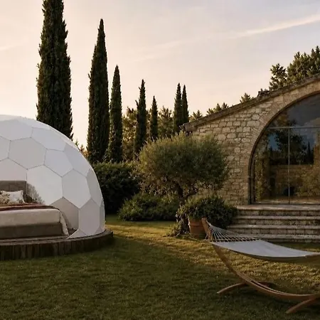 Ferienhaus La Maison Amorosa & Bubble Glamping Monte Castello di Vibio